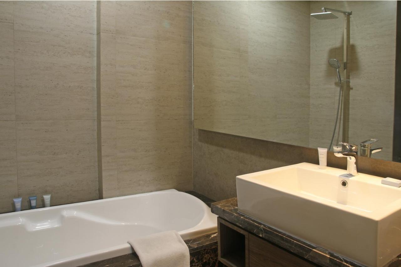 Graha Makara Suite Hotel & Residence Cikarang Εξωτερικό φωτογραφία